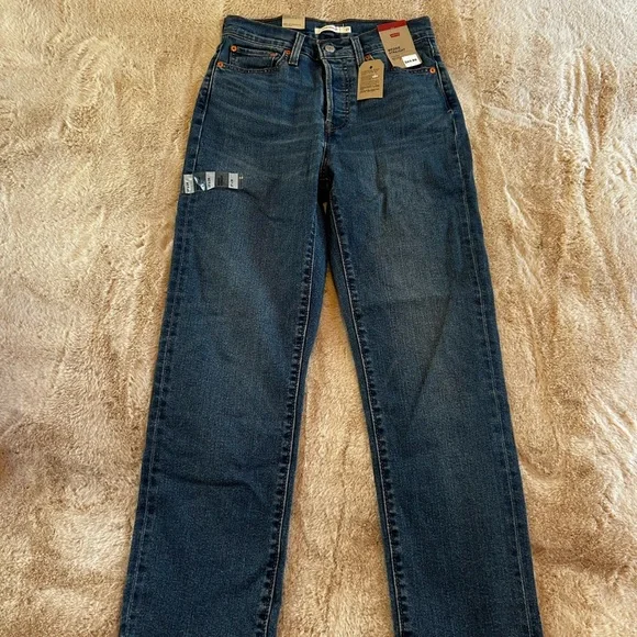 Levi's Blue Wedgie Straight Leg Jeans with Modern Distressed Style - Picture 6 of 6